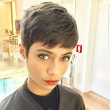 Modele coiffure femme court 2019. Epingle Sur Daily Pixie