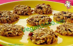 Le proporzioni utili per preparare circa 3 porzioni sono: Vegan3000 Info Ricetta Vegan Biscotti Di Avena Coi Fiocchi