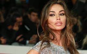 Последние твиты от madalina ghenea (@madalina_ghenea). The Man With Whom MÄƒdÄƒlina Ghenea Was Surprised In Milan It S Not Her Boyfriend Photo Madalina Ghenea
