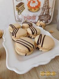 Maca Cahuete Macaron Chocolat Mousse Pistache Morceaux De Chocolat