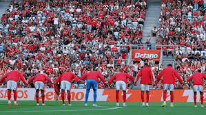 Quantos jogos precisa de jogar o Benfica para chegar à fase liga da UEFA Europa League 2025/2026?