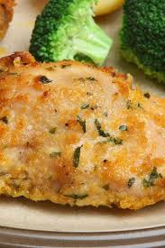 Un Bon Filet De Sole Servi Avec Du Riz Parfait Pour Un Souper De Semaine Fish Recipes Thanksgiving Desserts Confort Food