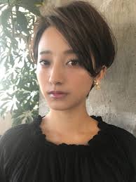 前髪長め耳掛けショートヘア ショート ビューティーboxヘアカタログ 2021 前髪長め ショート 前髪長め ショートのヘアスタイル