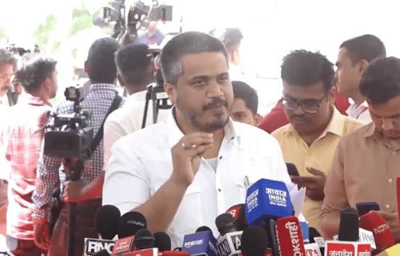 सीईटी सेलमधून साडेचार लाख विद्यार्थ्यांचा डेटा लीक ?आमदार रोहित पवारांचा गंभीर आरोप ; 850 कोटी रुपयांच्या कंत्राटावर प्रश्‍नचिन्ह