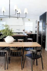 Black Spindle Back Dining Chairs Modern Rustic Kitchen Dining Space Modern Windsor Chairs Dini Dining Room Small Home Decor Kitchen Farmhouse Kitchen Design