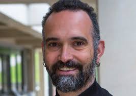 The professor Daniel Ballesteros is part of a research group