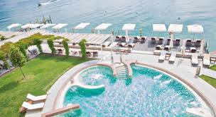 Poiano garda resort hotel nei pressi di un centro congressi si trova a garda in una posizione strategica, soprattutto se ti muovi in auto. Hotel Am Gardasee
