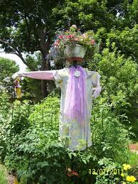 How To Make A Garden Lady Google Search Scarecrows For Garden Scarecrow Garden Whimsy