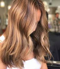 Kylie Jenner S Golden Brunette Is The Hair Color Everyone S Obsessed With Rn In 2020 Kylie Jenner Hair Color Golden Hair Color Brunette Hair Color