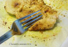 Il petto di pollo all'aceto balsamico è un secondo piatto semplice da realizzare: Petto Di Pollo Morbido E Succoso Facilissimo E Veloce