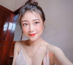 Nhật linh cho biết hiện tại bé dâu tây đã nặng 5 kg (lúc sinh nặng 3,7 kg). Vá»£ Hotgirl Cá»§a Phan VÄƒn Ä'á»©c Vac Bá»¥ng Báº§u 4 Thang Ä'i Thi Lai Xe O To Va Káº¿t Quáº£