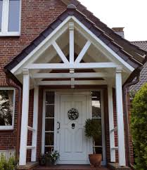 Sämtliche überdachungen können im corporate design ihrer firma gestaltet werden. Eingangsuberdachung Hamburg Spitzdach Eingang Uberdachung Eingangsuberdachung Veranda Design