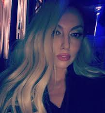 Там у девушки проявились отличные вокальные данные. Shvabra Zhiraf Palka Olya Polyakova Rasskazala Kakie Kompleksy U Nee Byli V Detstve Stars Glavred