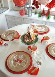 A Fun Christmas Table For The Kids Christmas Table Decorations Christmas Fun Christmas Table Settings