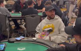 Uma semana após desclassificação do Brasil, Neymar é eliminado precocemente de torneio de pôquer em Las Vegas