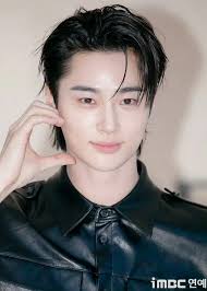 Screaming! Two big 10/31 male gods together