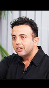 Rabia'dan Bora'ya sert tepki: "Bizi eğitemezsiniz." #ZuhalTopallaYemekteyiz  #Yemekteyiz #TV8 @zuhaltopal