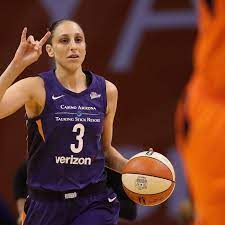 As of now, the family of three is enjoying lavish living in a luxurious way. Diana Taurasi The Best Scorer In Wnba History Has Never Been Better Sbnation Com