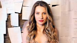 Ardından aynı yıl katıldığı best model of the world (dünyanın en iyi modeli) yarışmasında da ikinci olmuştur. Irmak Arici Dan Yeni Single Guya