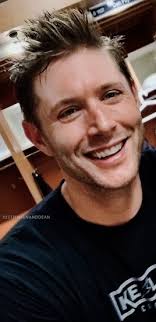 Megan Burchett (@med9129)