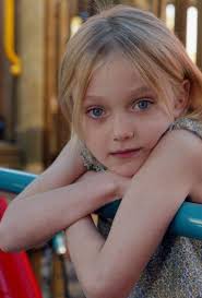 Her father was a former minor league baseball player and her mother a former tennis professional. Dakota Fanning Facebook
