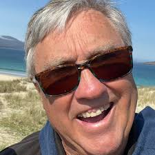 Are there any charity shops in ballater?