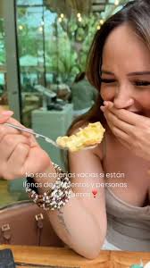 Puedes comer todos los “súper alimentos” que quieras., Puedes evitar toda  la comida “chatarra” que quieras., Igual vas a morir algún día., No mueras  siendo un prisionero de tu dieta., Comprométete a ...