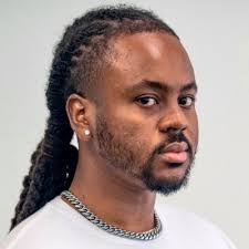 Lily Tobin's Instagram, Twitter & Facebook