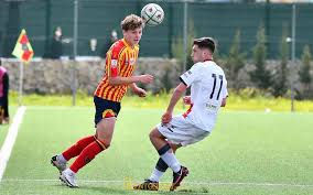 Watch the serie b event: Lecce Primavera Mancarella E Lemmens Archiviano La Pratica Cosenza Risultati E Classifica Salentosport