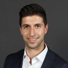 Erik Weis's Instagram, Twitter & Facebook