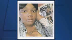 Mona Ervin's Instagram, Twitter & Facebook