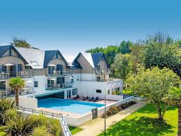 À la pointe sud de la bretagne, bénodet bénéficie d'un emplacement. Residence Vacances Bleues Les Jardins D Arvor Benodet Updated 2021 Prices