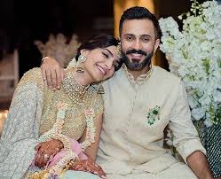 Recently, sonam shared an unseen photo of anand from their wedding actress sonam kapoor found love in businessman anand ahuja and the two tied the knot on may 8, 2018. Sonam Kapoor Anand Ahuja Wedding Anniversary Looking Back At The Love Story That Blossomed
