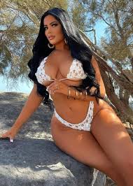 Stephanie Symonds - Free sexy pics, galleries & more at Babepedia