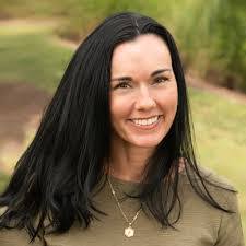 Stephanie Bouchard's Instagram, Twitter & Facebook