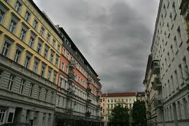 In der praxis kommt es immer wieder vor, dass die eigenen vorstellungen und die mietkonditionen voneinander abweichen. Die Bilanz Nach Einem Jahr Mietendeckel Mehr Eigentum Weniger Investitionen Gunstigere Mieten Berlin Tagesspiegel