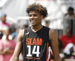 Sources No 3 Player In 2020 High School Basketball Class Pushes Back Commitment Date Basketball Players High School Basketball Basketball Baby