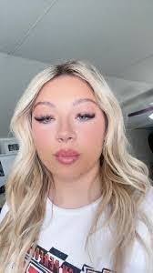 Hailey Earley's Instagram, Twitter & Facebook