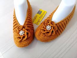 Pin By Nihalin Orgu Dunyasi On Harika Patikler Crochet Cat Baby Shoes Crochet