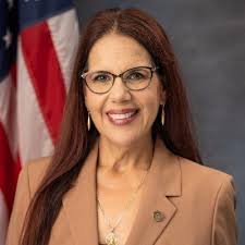 Susan L. Valdés (@SusanLValdesFL)