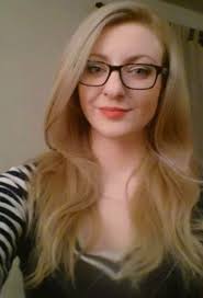 Size 12 woman shames H&M for making her choose size 20 dress