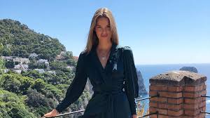 Kim lives in new york city and has been modeling for more than seven years. Neue Let S Dance Kandidatin Wer Ist Model Kim Riekenberg Promiflash De
