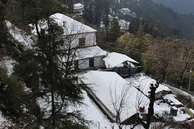 Голям избор за настаняване за вашето пътуване. Snowfall In Mussoorie Dhanaulti Garhwal Post