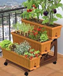Balcony Garden Idea In 2020 Apartment Patio Gardens Balcony Herb Gardens Apartment Herb Gardens