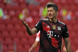Zerwano więzadło w lewym kolanie miał też w sezonie 2014/15. Bayern Augsburg 5 2 Cios Lewandowskiego W Ostatniej Minucie Goal Pl