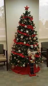 Red Ribbon Christmas Tree Ribbon On Christmas Tree Christmas Tree Inspiration Christmas Tree Decorations