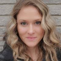 Sarah Galos's Instagram, Twitter & Facebook