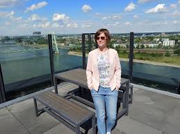 In der rheinmetropole sind unternehmen aus nahezu allen zudem ist köln als stadt neben frankfurt und münchen ebenfalls für viele junge. Simon Kucher Partners Ilka Cremer Head Of Hr Germany Im Interview