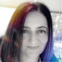 Renee Decker's Instagram, Twitter & Facebook