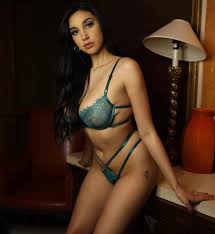 Zara Jordan - Free nude pics, galleries & more at Babepedia